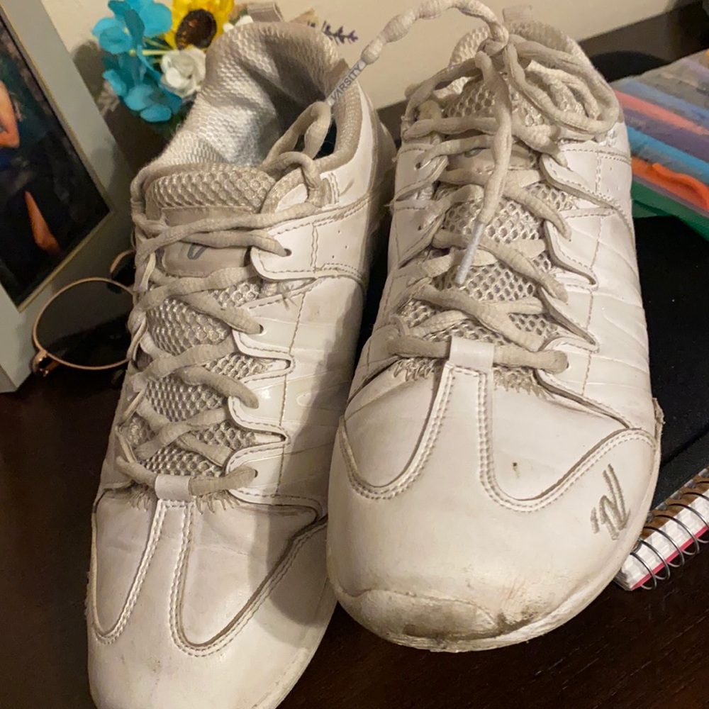 varsity cheerleading shoes